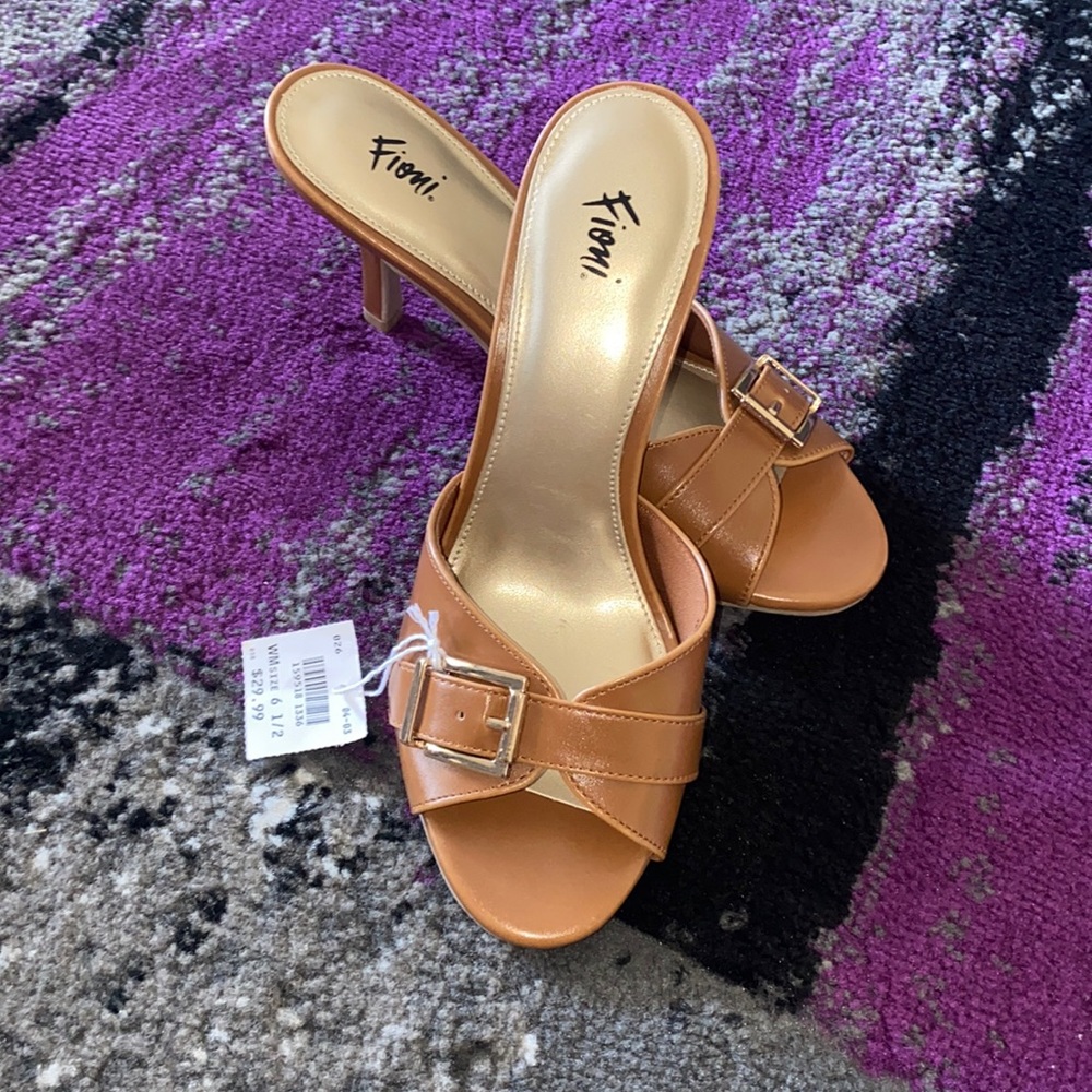 Sandals mid heels
